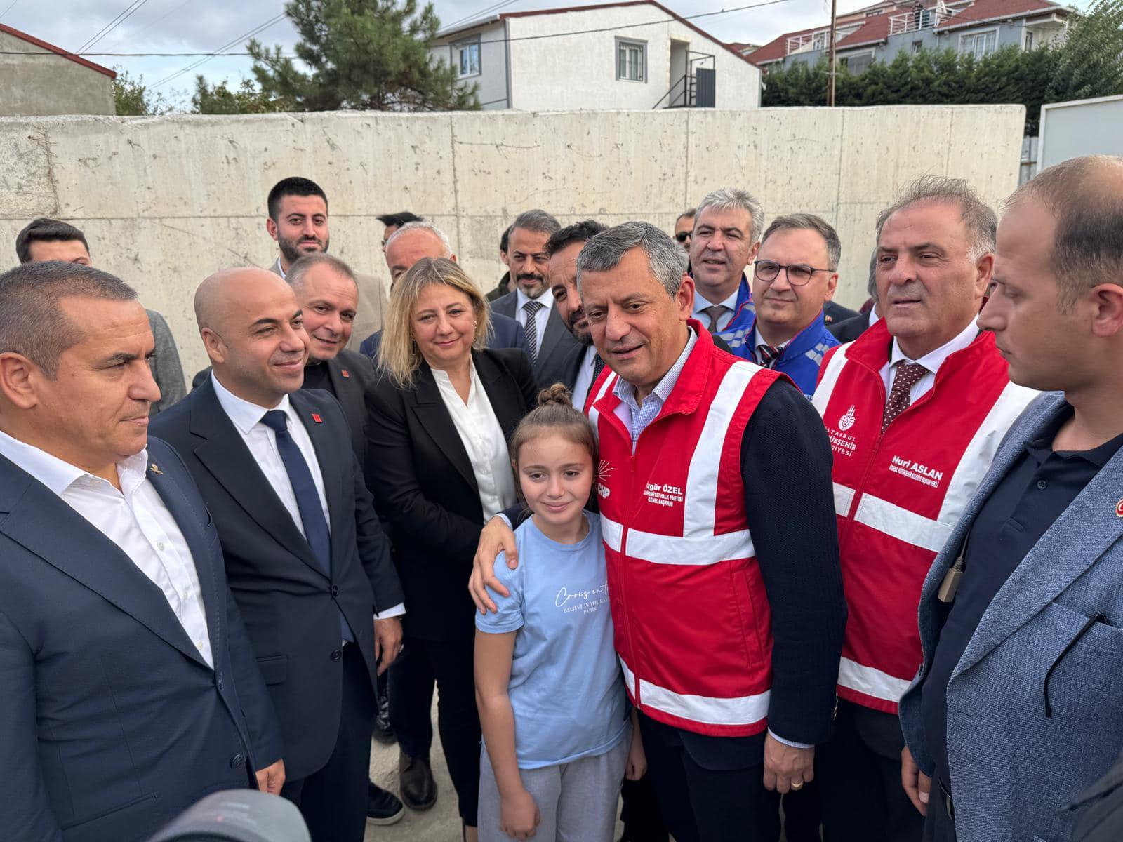 Özgür Özel, Çekmeköy-Sancaktepe-Sultanbeyli Metro Hattı’nda test sürüşüne katıldı
